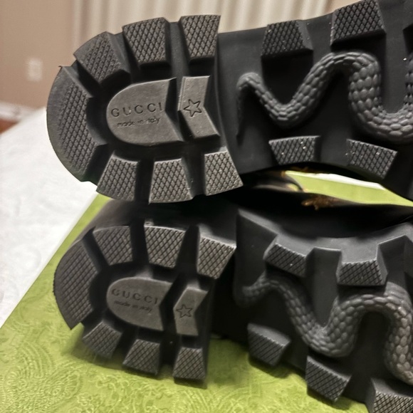 Gucci Bee and Star Embroidered Leather Boots (Size 38.5) - Picture 9 of 14